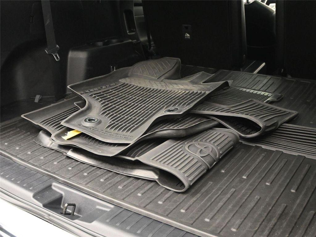 used 2022 Toyota Highlander car, priced at $31,750