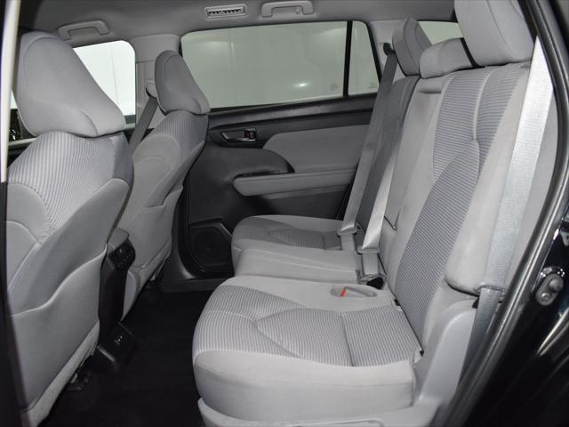 used 2022 Toyota Highlander car, priced at $32,000