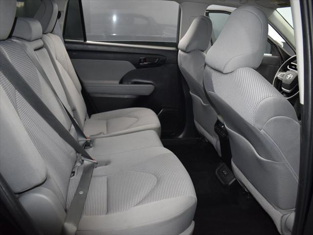 used 2022 Toyota Highlander car, priced at $32,000