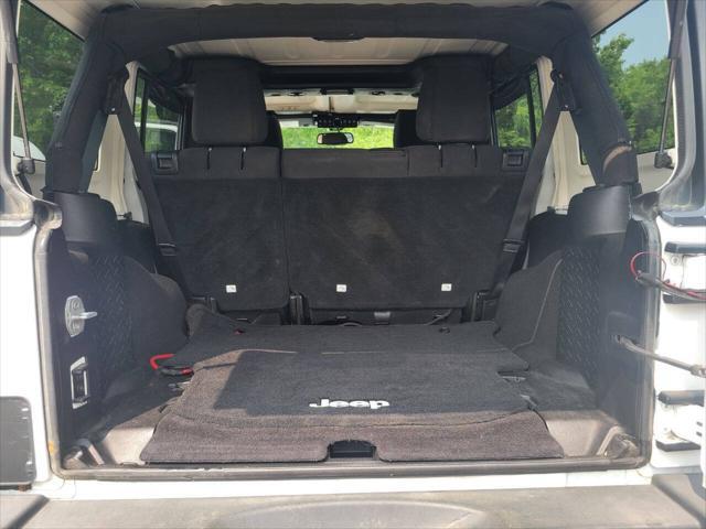 used 2014 Jeep Wrangler Unlimited car, priced at $17,995
