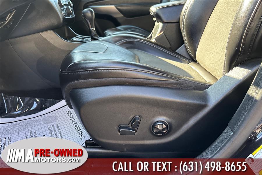 used 2019 Jeep Cherokee car, priced at $11,495