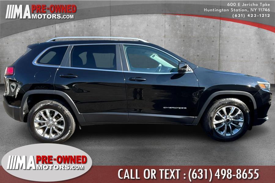 used 2019 Jeep Cherokee car, priced at $11,495