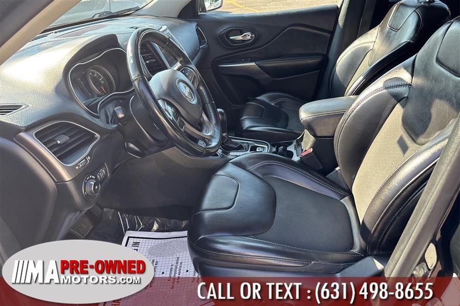used 2019 Jeep Cherokee car, priced at $11,495