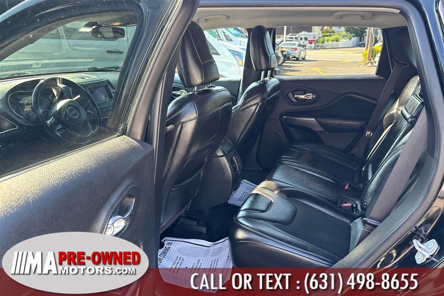 used 2019 Jeep Cherokee car, priced at $11,495