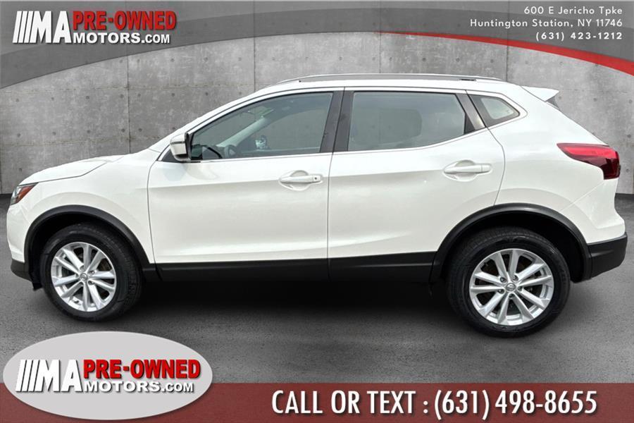 used 2017 Nissan Rogue Sport car, priced at $11,495