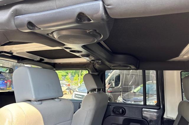 used 2010 Jeep Wrangler Unlimited car, priced at $9,995