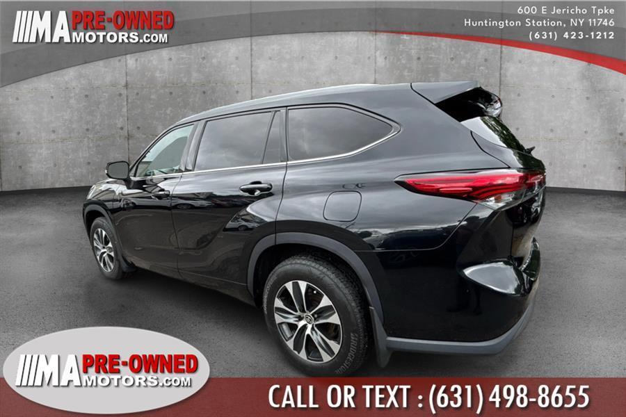 used 2021 Toyota Highlander car, priced at $31,995