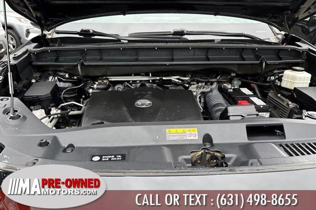 used 2021 Toyota Highlander car, priced at $31,995