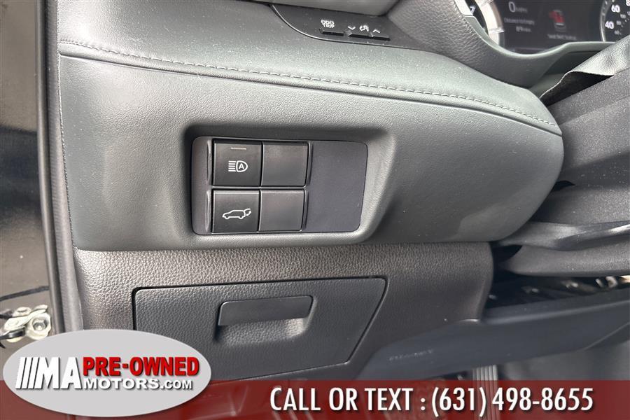used 2021 Toyota Highlander car, priced at $31,995