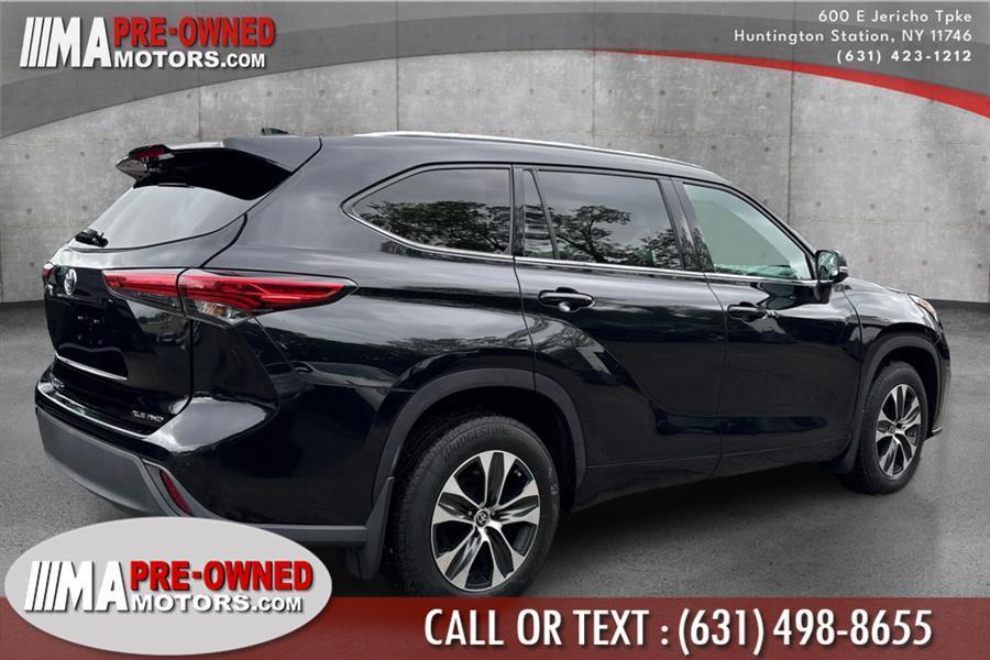 used 2021 Toyota Highlander car, priced at $31,995