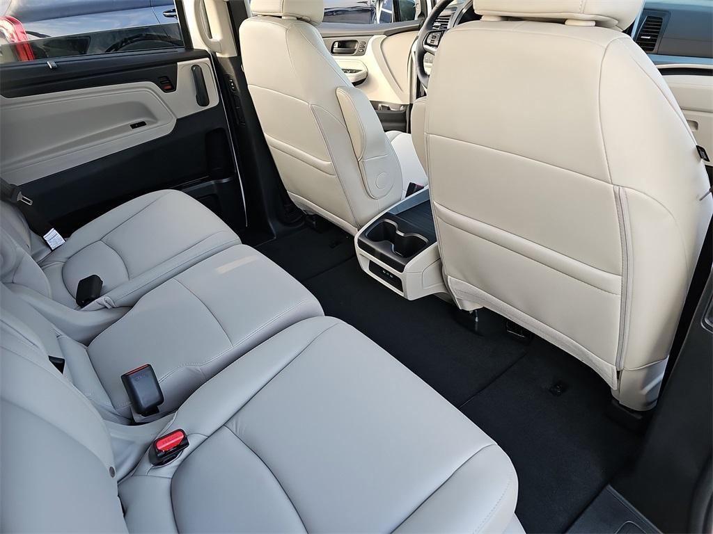 new 2025 Honda Odyssey car, priced at $45,155