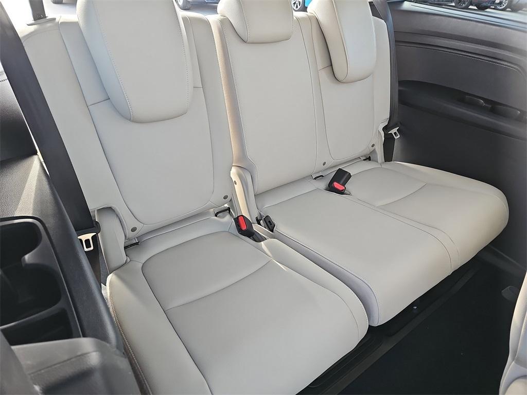 new 2025 Honda Odyssey car, priced at $45,155