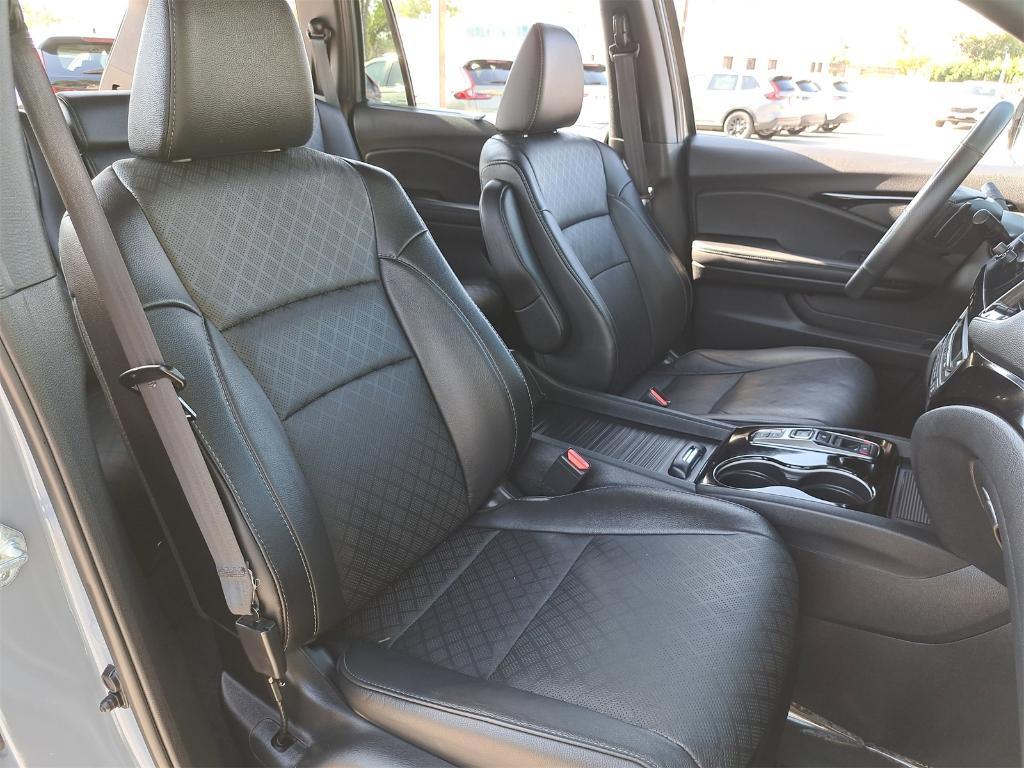 used 2023 Honda Passport car, priced at $34,513
