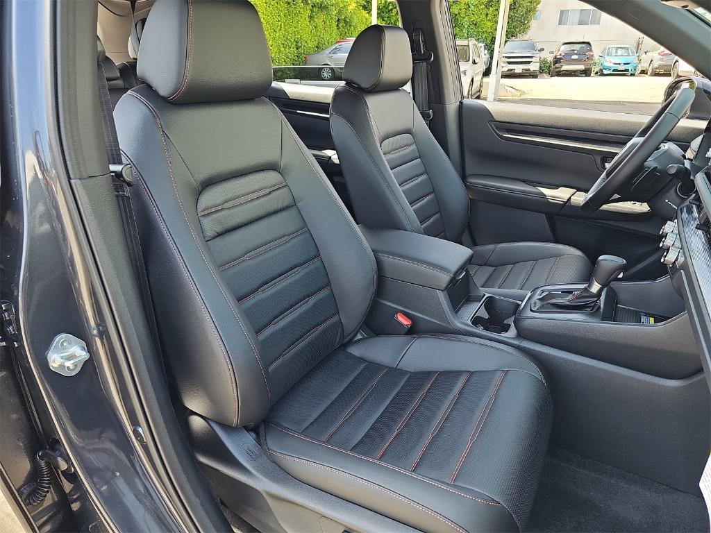 new 2025 Honda CR-V Hybrid car, priced at $40,545
