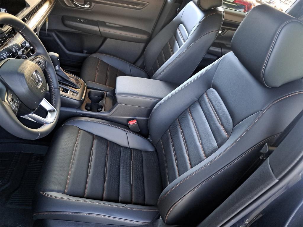 new 2025 Honda CR-V Hybrid car, priced at $39,045