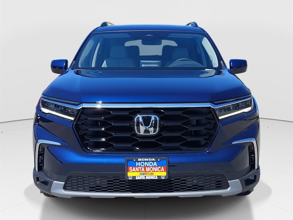 new 2025 Honda Pilot car, priced at $48,950