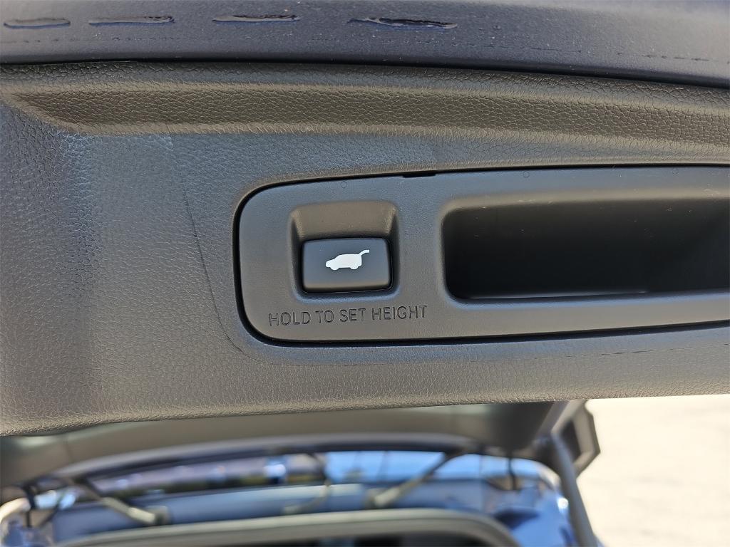 new 2025 Honda CR-V Hybrid car, priced at $39,045