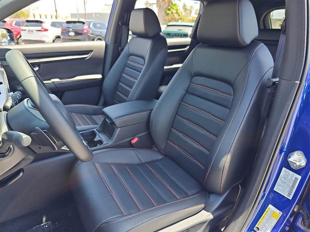 new 2025 Honda CR-V Hybrid car, priced at $39,311