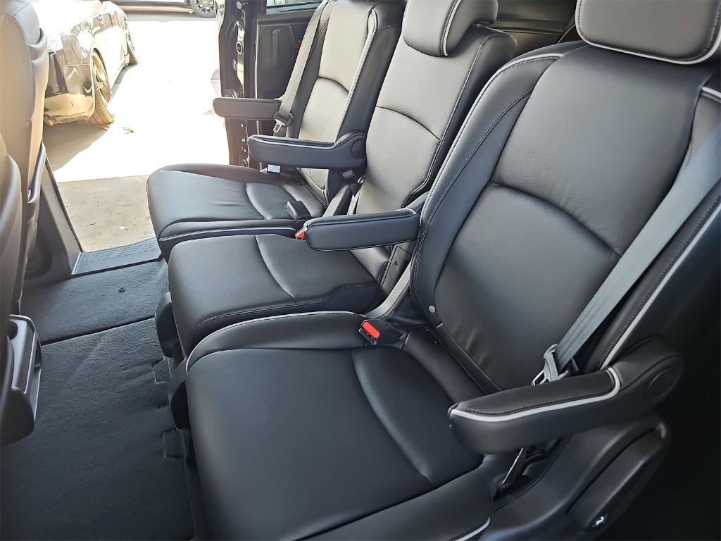 new 2025 Honda Odyssey car, priced at $48,360
