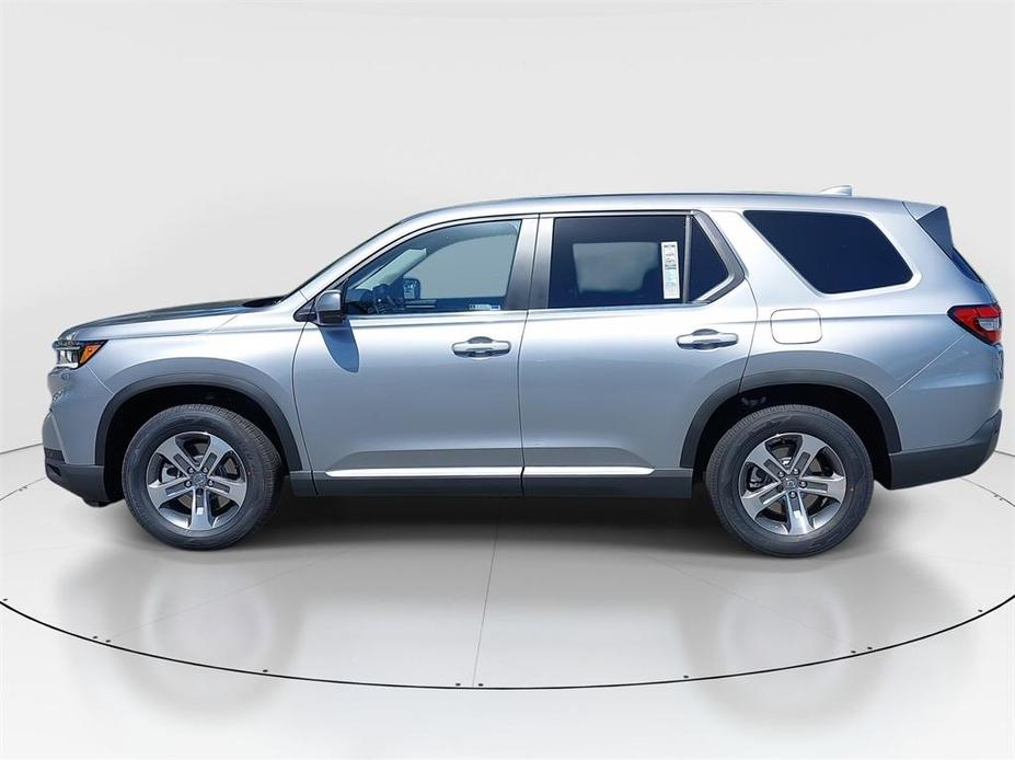 new 2025 Honda Pilot car, priced at $44,595