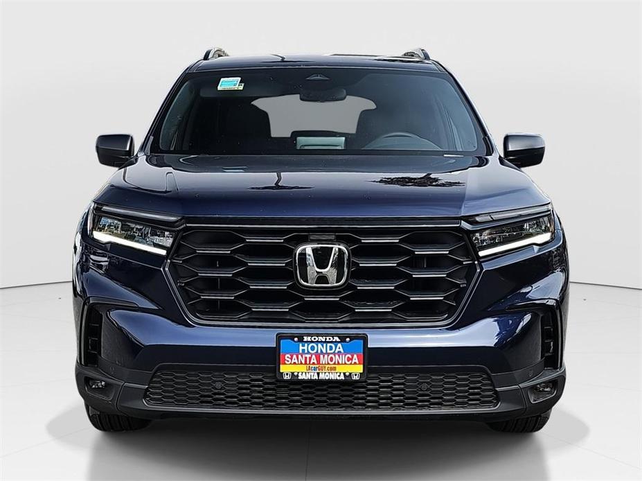 new 2025 Honda Pilot car, priced at $41,595