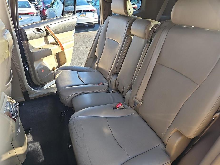 used 2013 Toyota Highlander car, priced at $16,500