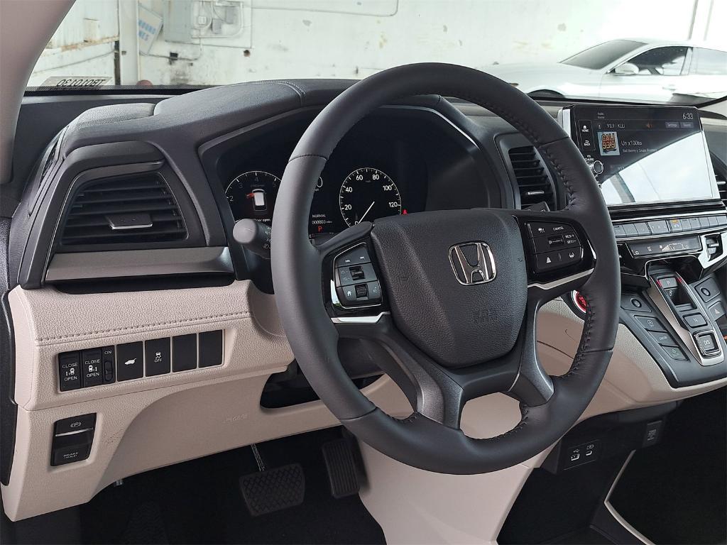 new 2026 Honda Odyssey car, priced at $45,320