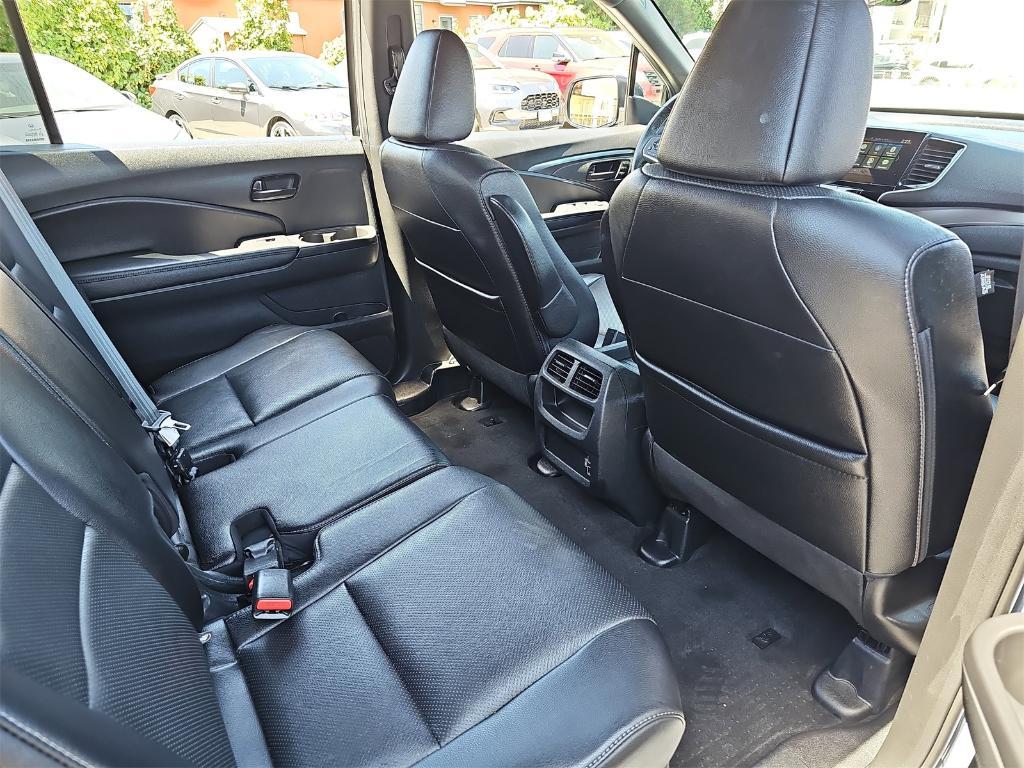 used 2022 Honda Passport car, priced at $29,420