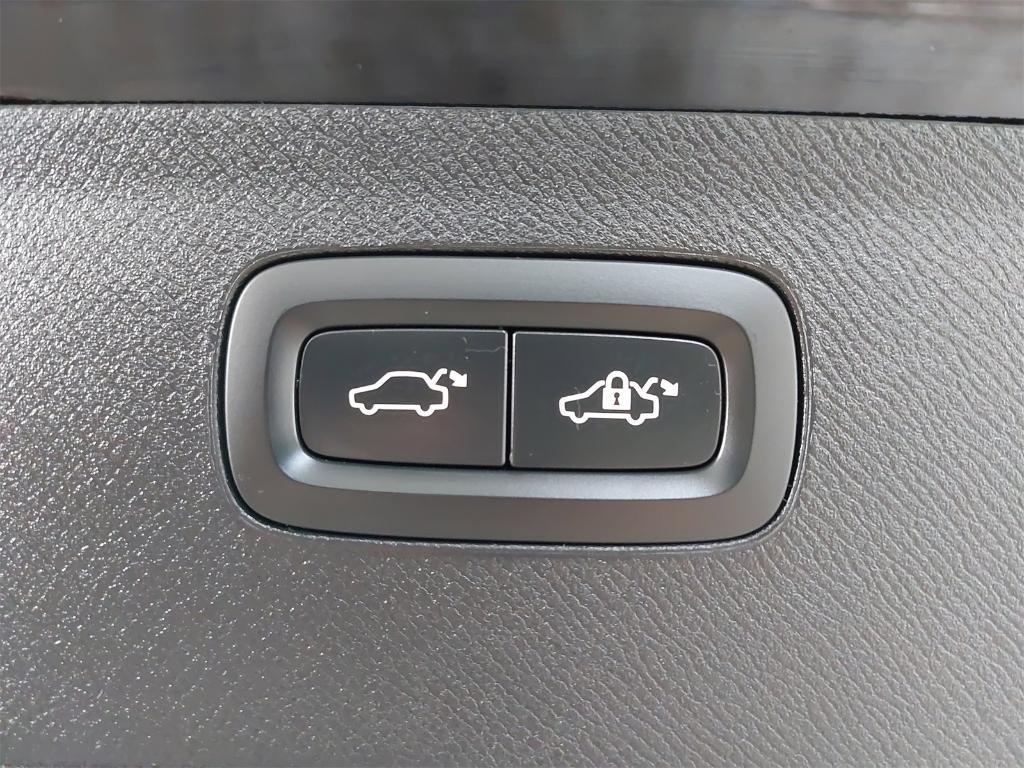 used 2018 Volvo XC90 car, priced at $18,000