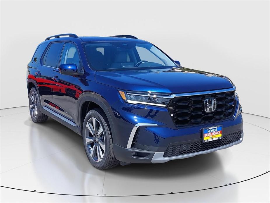 new 2025 Honda Pilot car, priced at $48,595