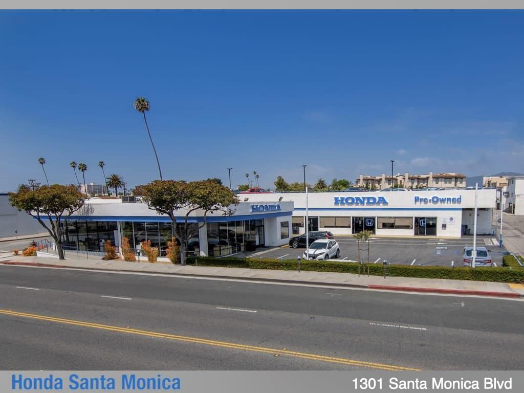 used 2020 Toyota Sienna car, priced at $25,994