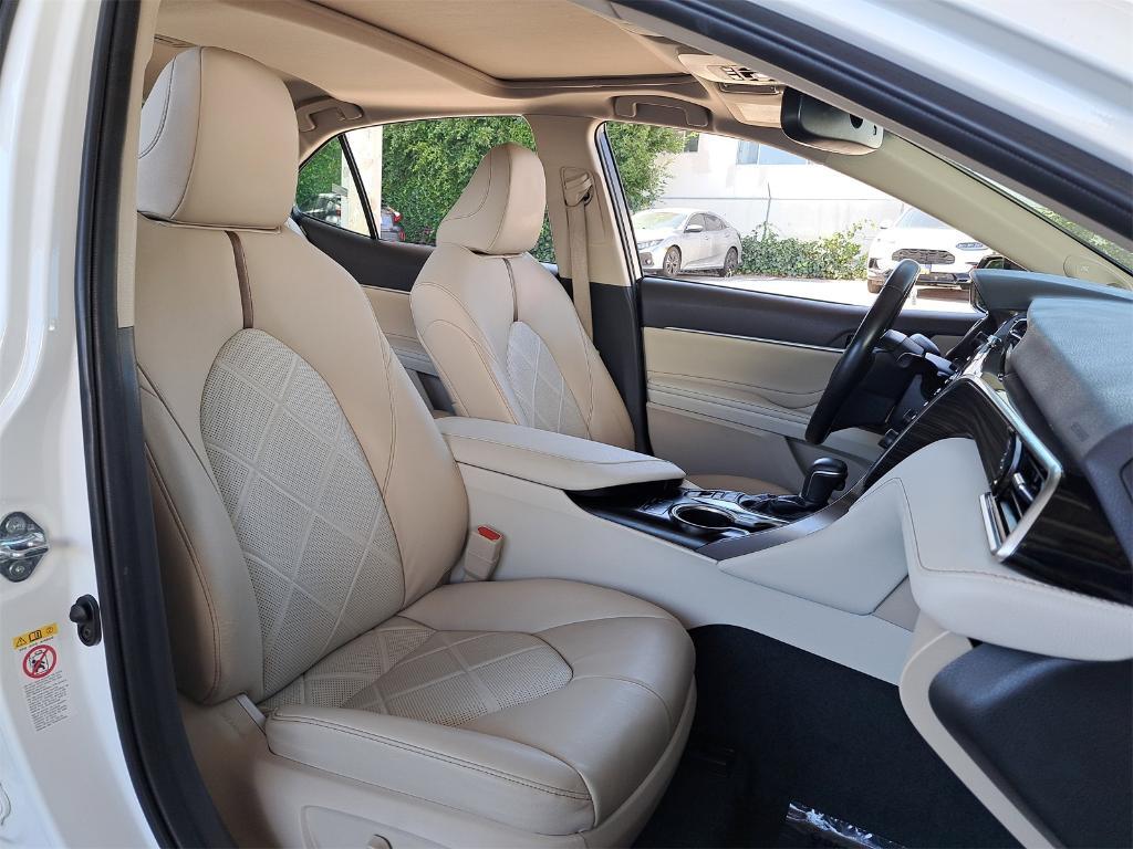 used 2018 Toyota Camry Hybrid car, priced at $22,999