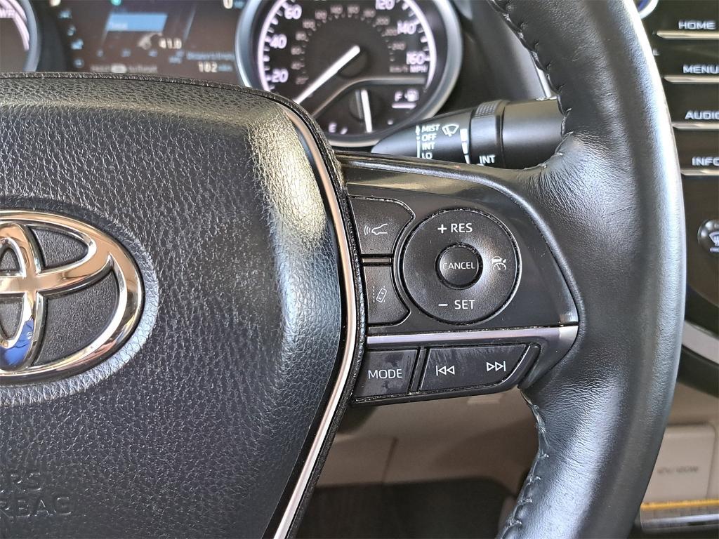used 2018 Toyota Camry Hybrid car, priced at $22,999
