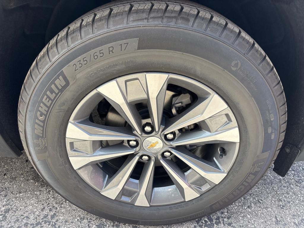 used 2025 Chevrolet Equinox car, priced at $28,850