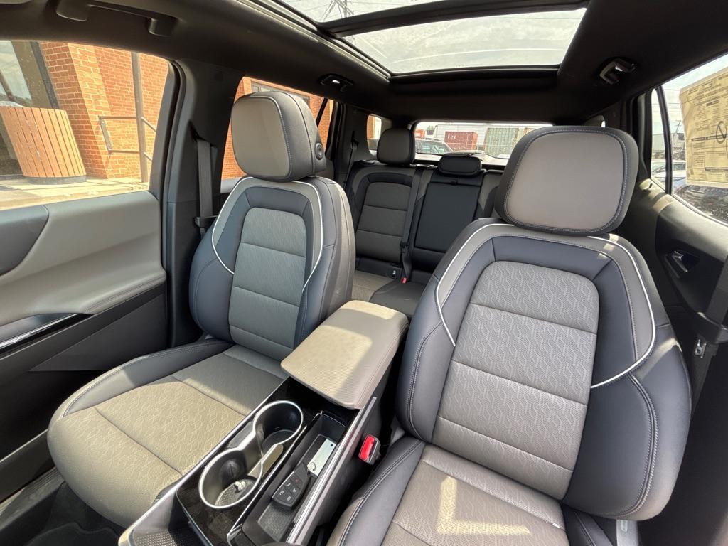 used 2025 Chevrolet Equinox car, priced at $28,850