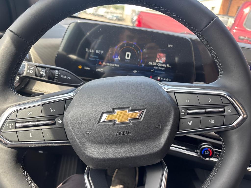 used 2025 Chevrolet Equinox car, priced at $28,850