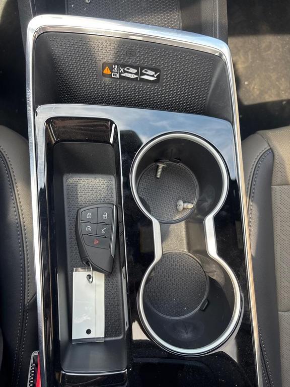 used 2025 Chevrolet Equinox car, priced at $28,850