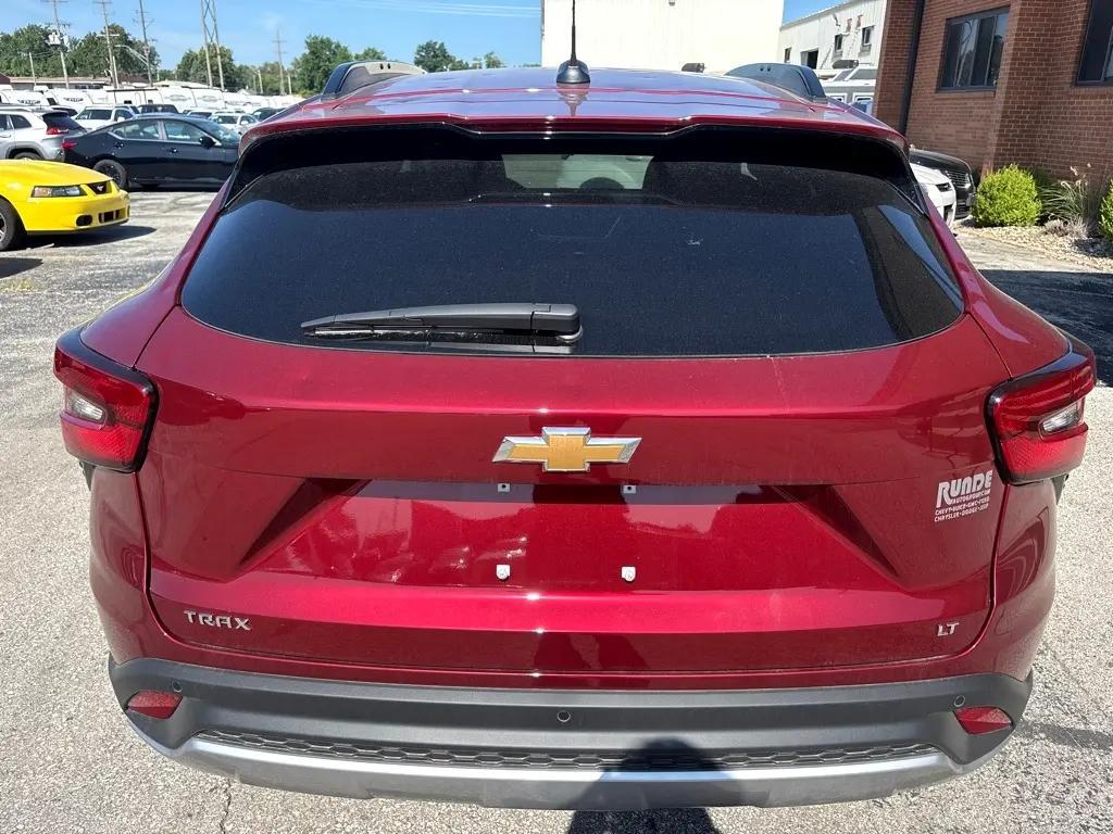 used 2025 Chevrolet Trax car, priced at $20,850