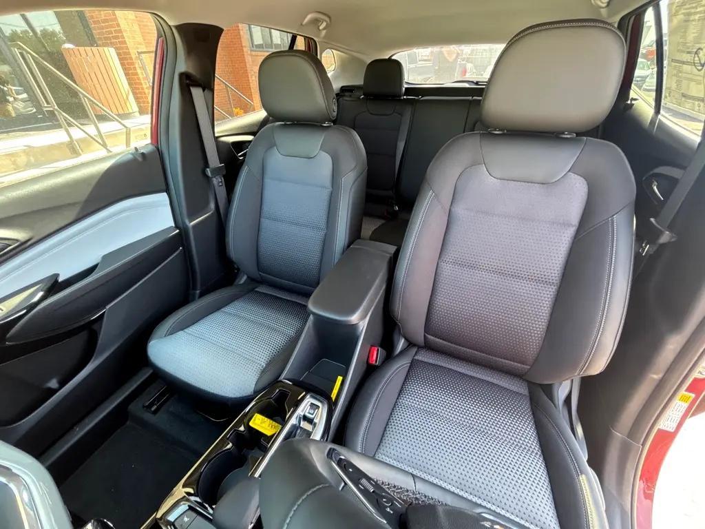 used 2025 Chevrolet Trax car, priced at $20,850