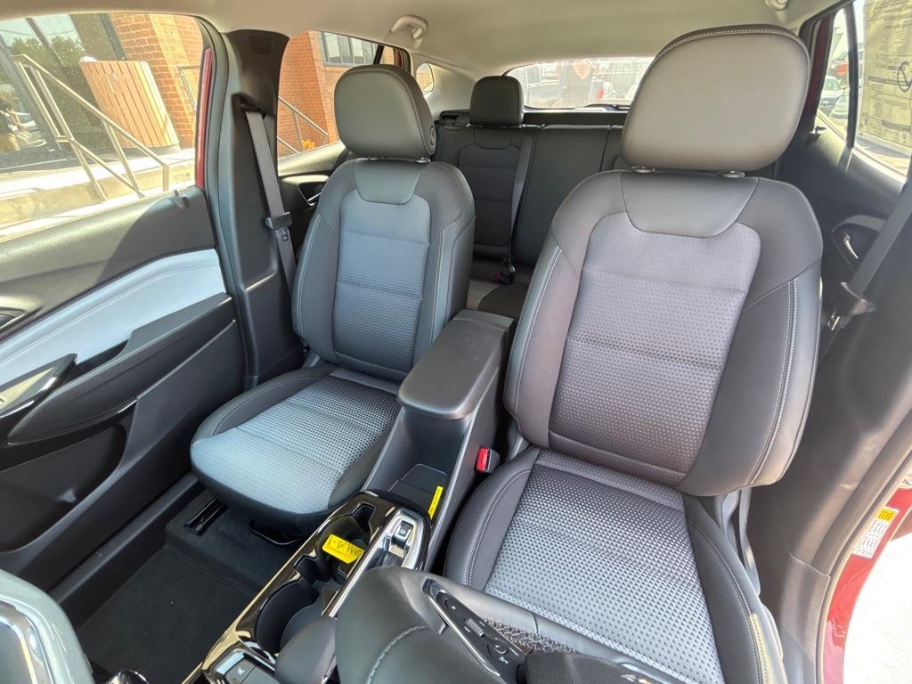 used 2025 Chevrolet Trax car, priced at $18,850