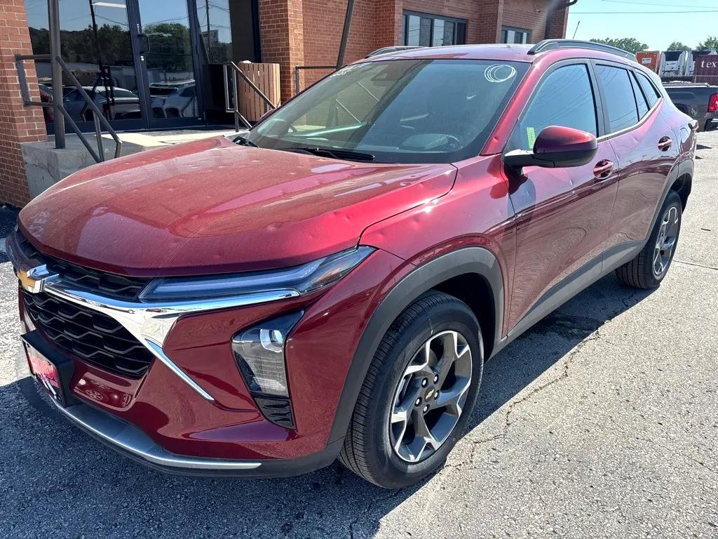 used 2025 Chevrolet Trax car, priced at $20,850