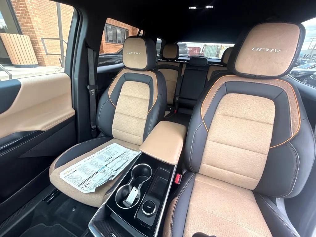 used 2025 Chevrolet Equinox car, priced at $31,850