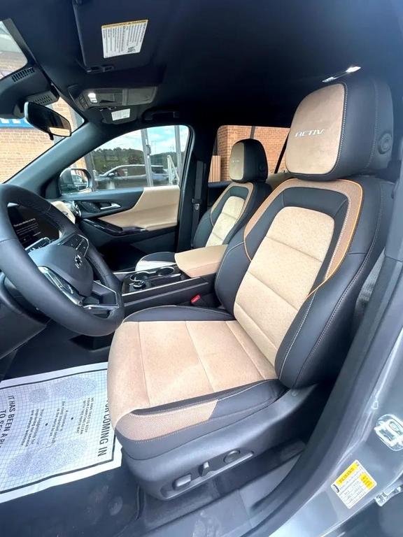 used 2025 Chevrolet Equinox car, priced at $31,850