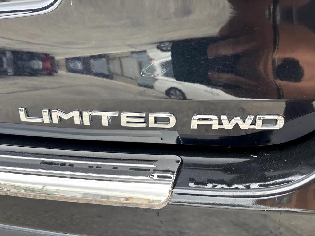 used 2021 Toyota Highlander car, priced at $31,750