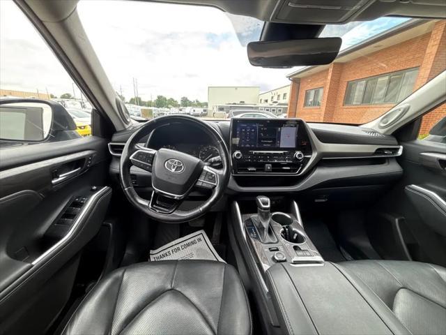 used 2021 Toyota Highlander car, priced at $31,750