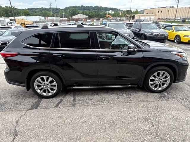 used 2021 Toyota Highlander car, priced at $31,750