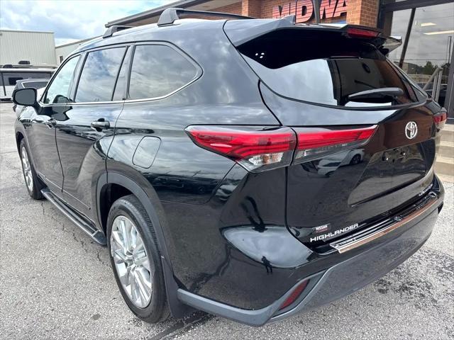 used 2021 Toyota Highlander car, priced at $31,750