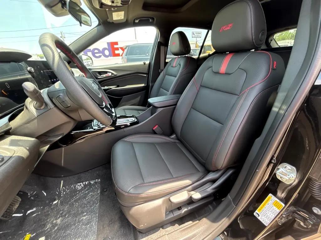used 2025 Chevrolet Trax car, priced at $20,850