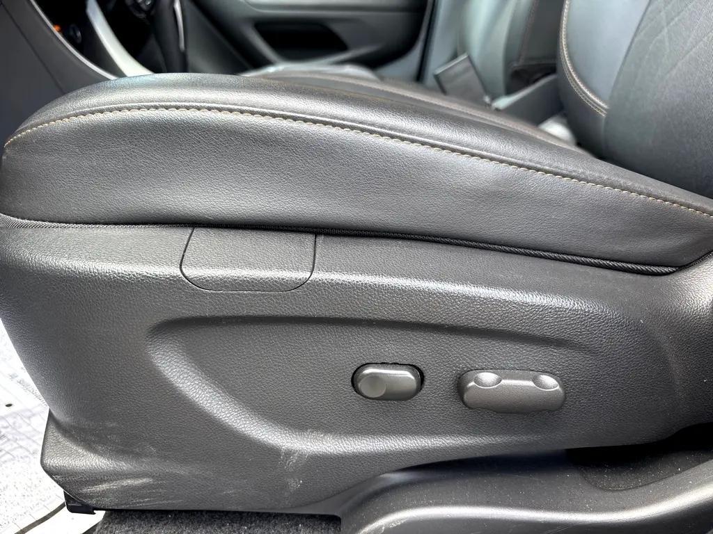 used 2022 Chevrolet Trax car, priced at $12,850