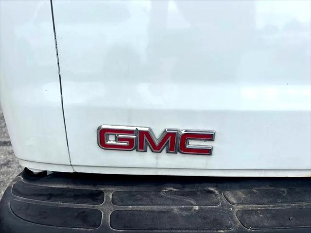 used 2006 GMC Savana 2500 car, priced at $6,550